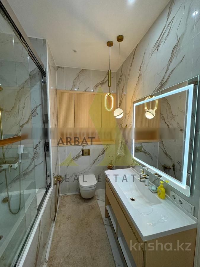 Фото Квартира, 3 комн, 110 м², 3/6 эт.
