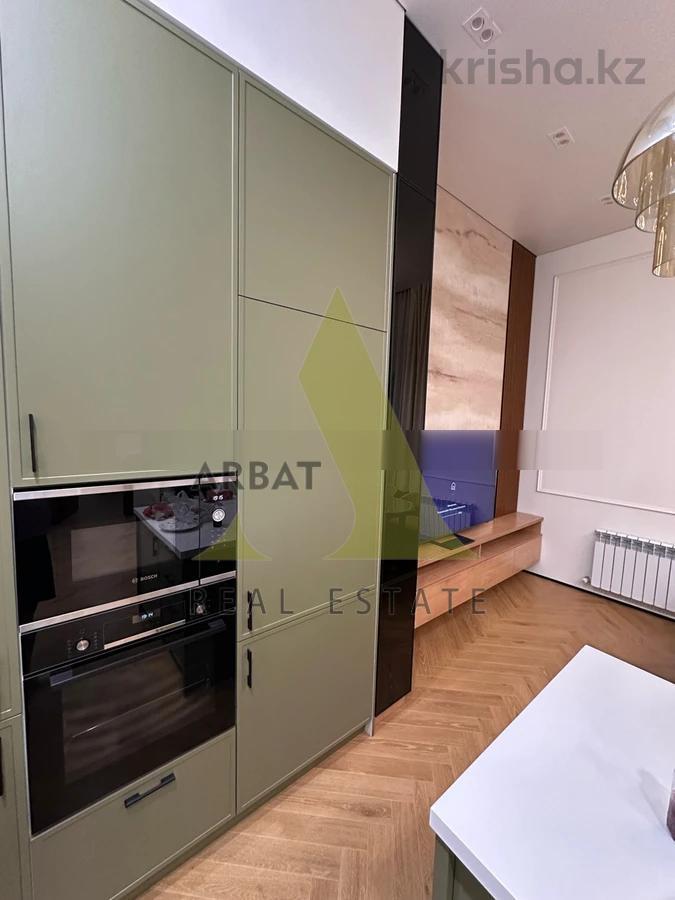 Фото Квартира, 3 комн, 100 м², 1/7 эт.