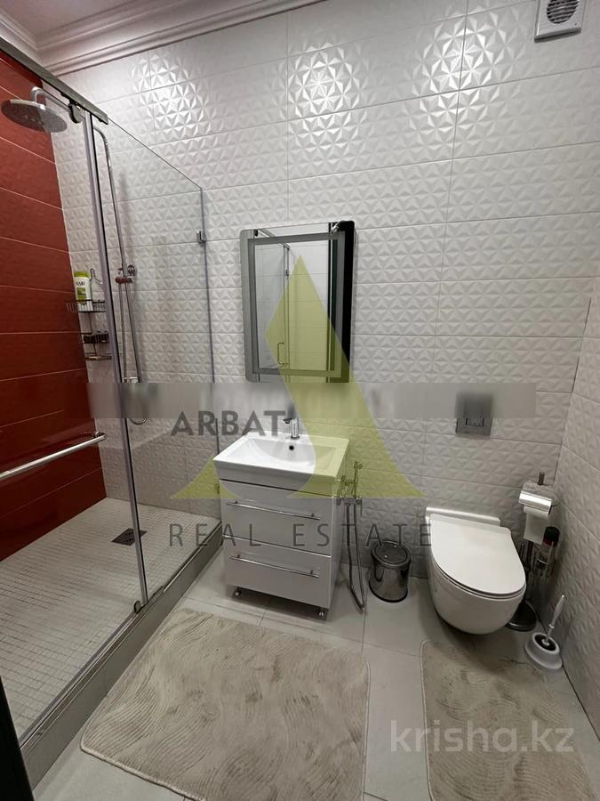 Фото Квартира, 4 комн, 170 м², 2/7 эт.