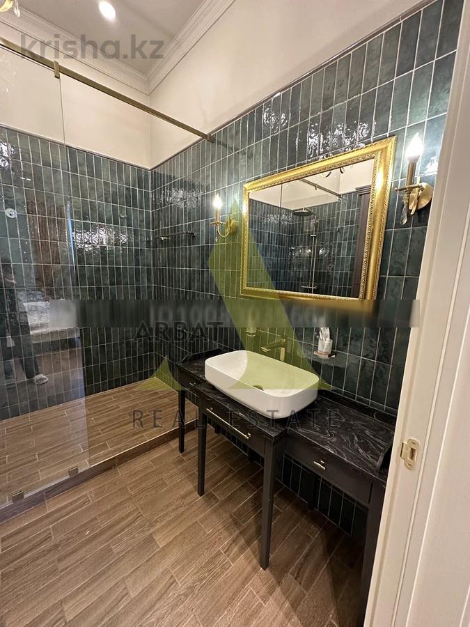 Фото Квартира, 5 комн, 230 м², 1/2 эт., 2010 г.п.