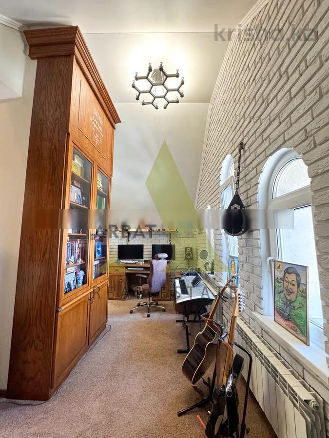 Фото Квартира, 6 комн, 400 м², 6/6 эт., 2010 г.п.