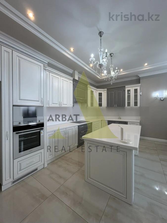 Фото Квартира, 7 комн, 440 м², 7/7 эт., 2016 г.п.