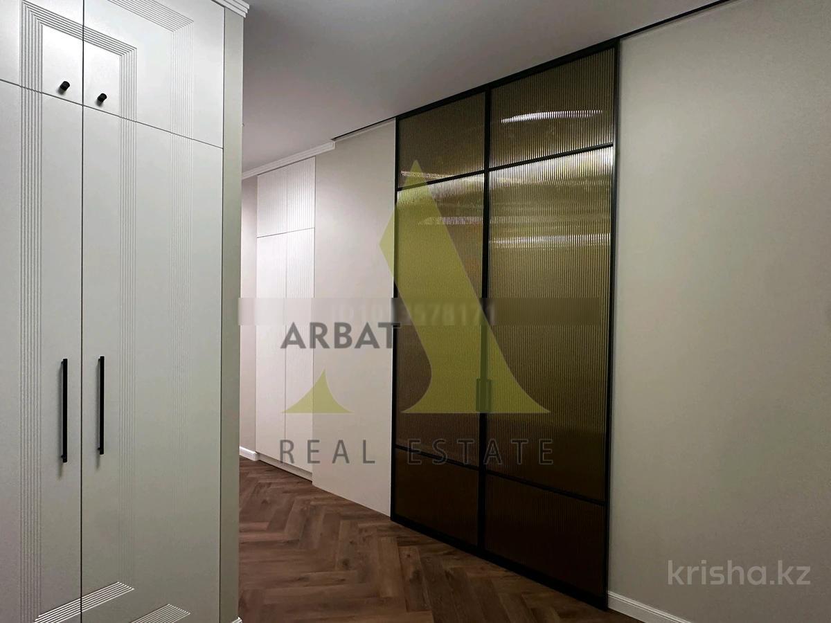 Фото Квартира, 3 комн, 111 м², 2/3 эт.