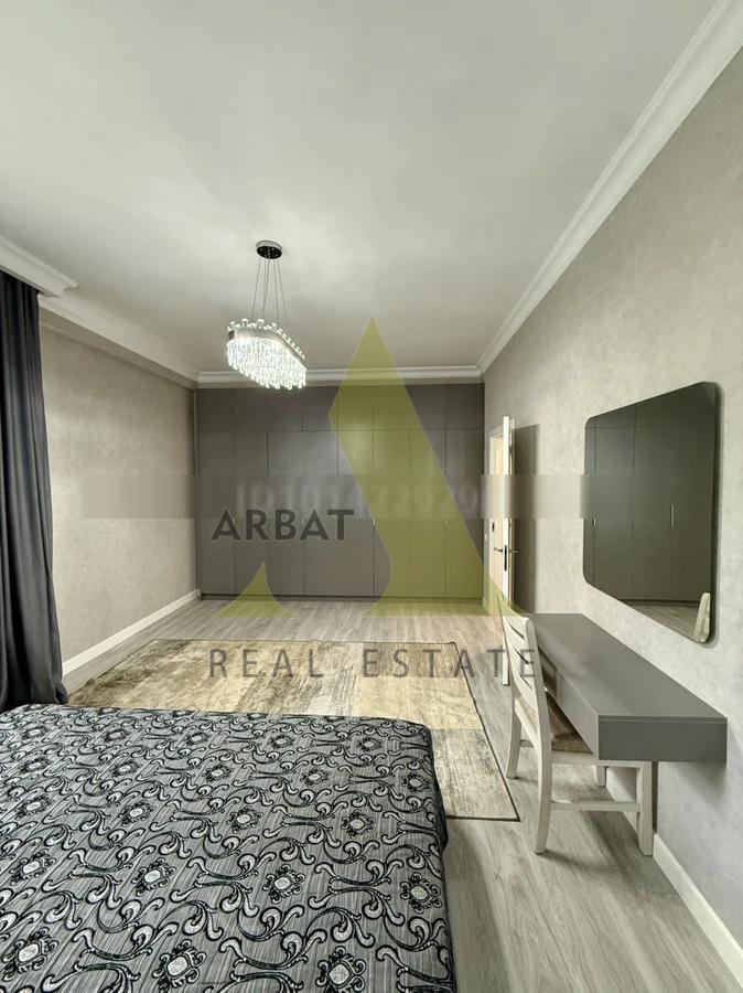 Фото Квартира, 4 комн, 146 м², 3/3 эт.