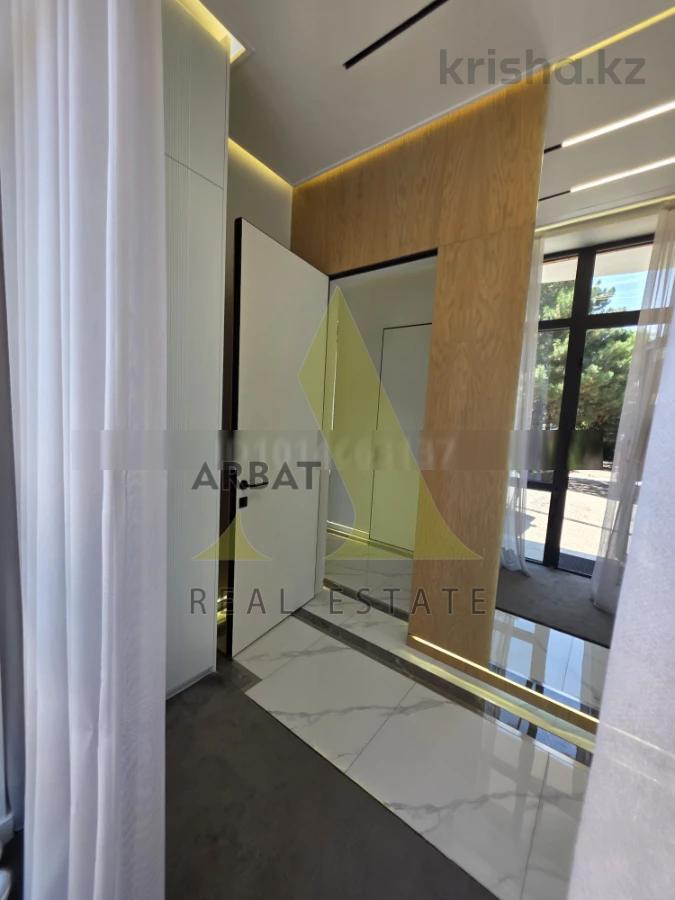 Фото Отдельный дом, 5 комн, 300м²