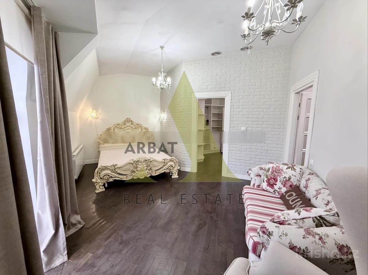 Фото Квартира, 6 комн, 300 м², 6/7 эт.