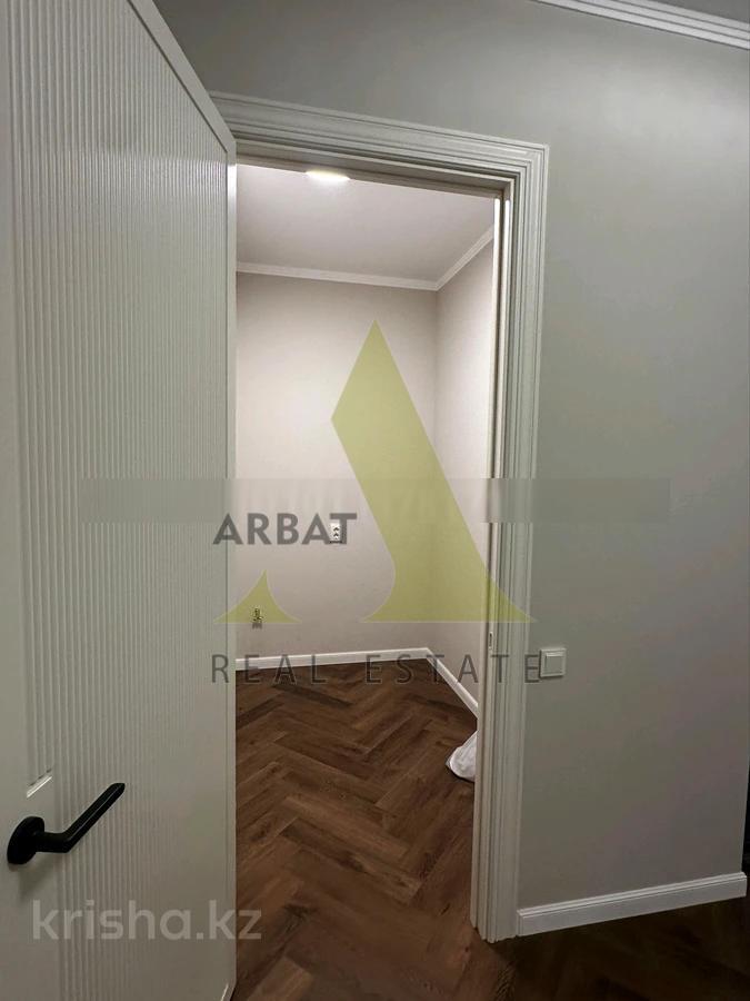 Фото Квартира, 3 комн, 111 м², 2/3 эт.
