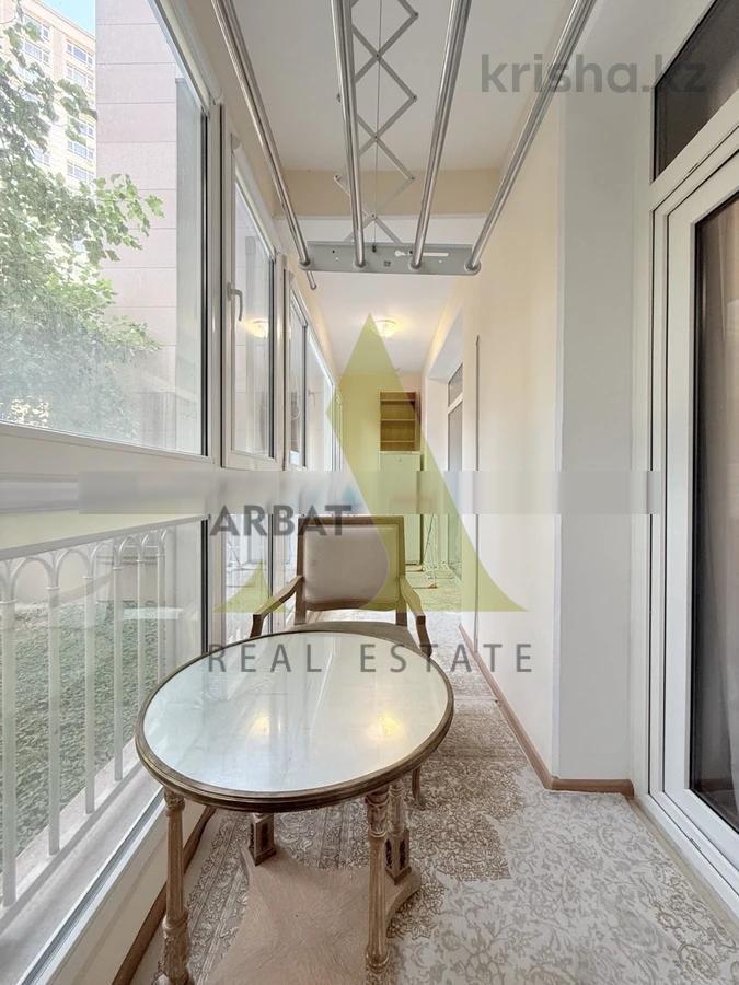 Фото Квартира, 5 комн, 190 м², 1/17 эт.