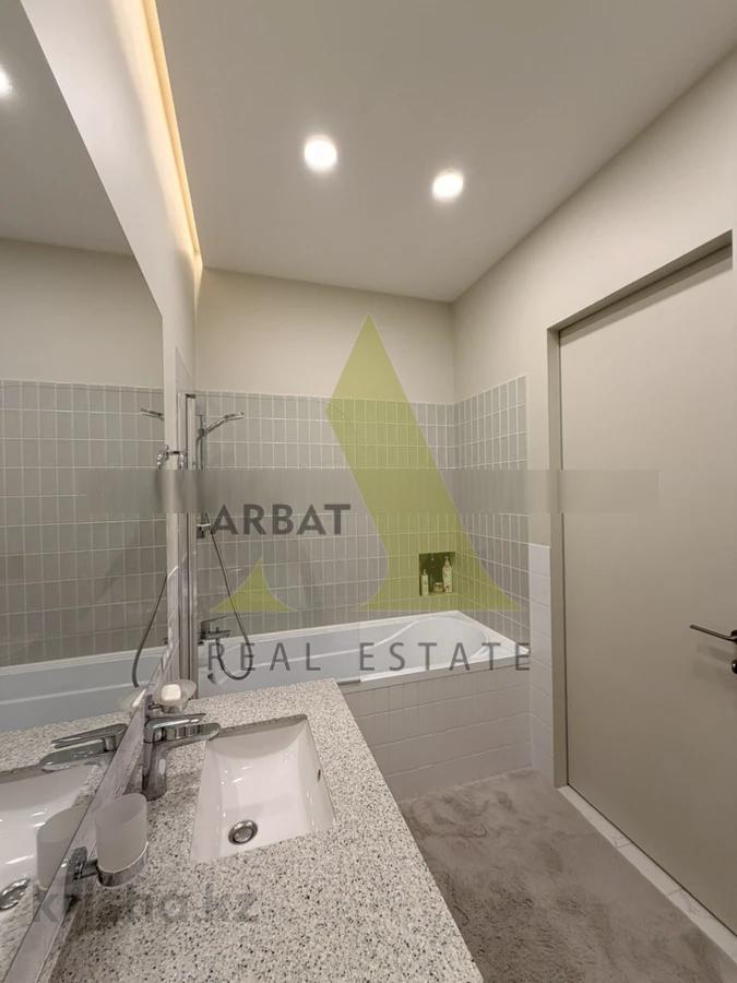 Фото Квартира, 4 комн, 140 м², 6/18 эт., 2020 г.п.