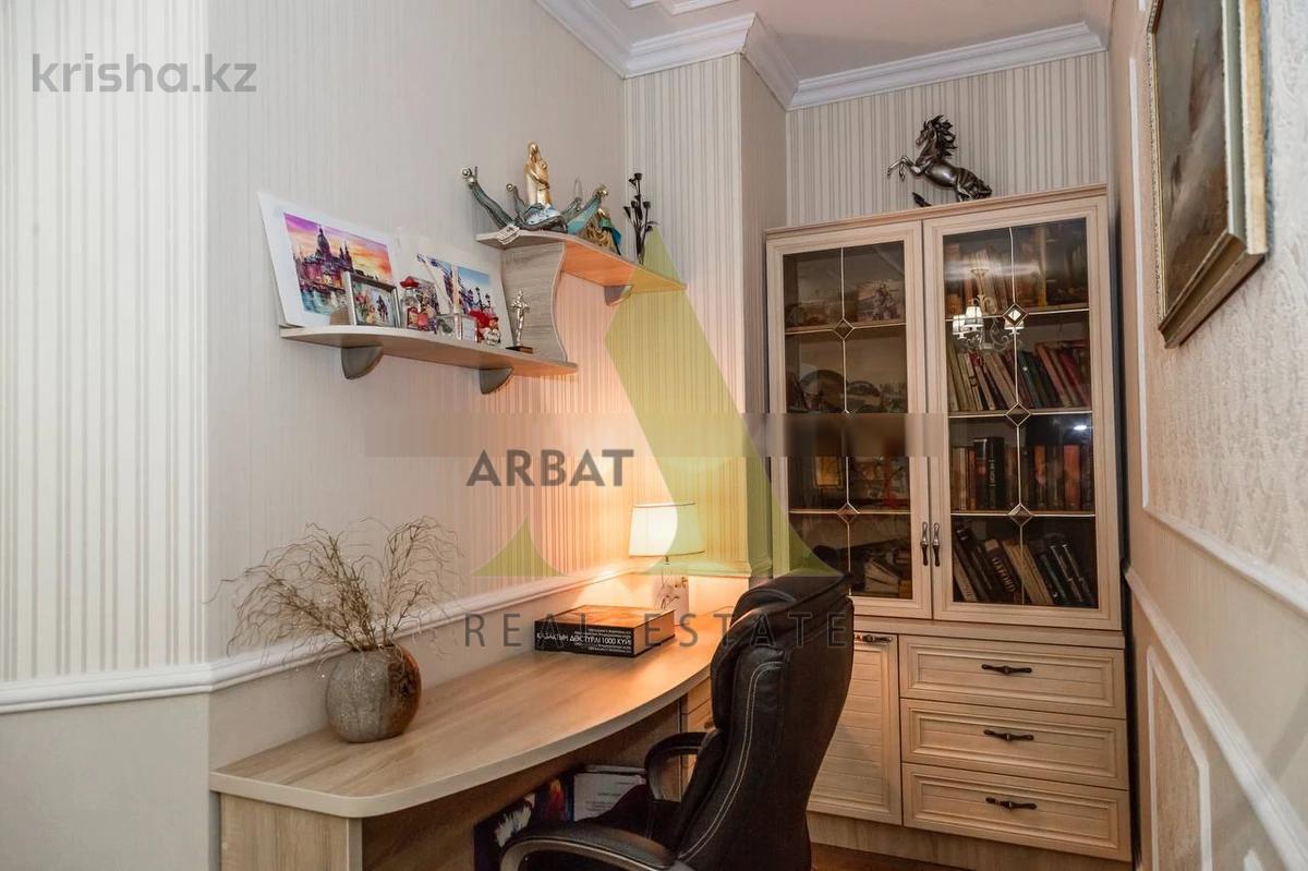 Фото Квартира, 8 комн, 433 м², 3/4 эт., 2011 г.п.