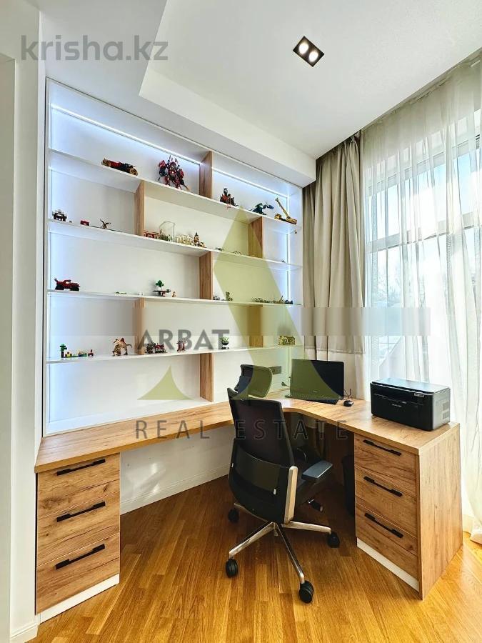 Фото Квартира, 4 комн, 210 м², 2/3 эт., 2020 г.п.