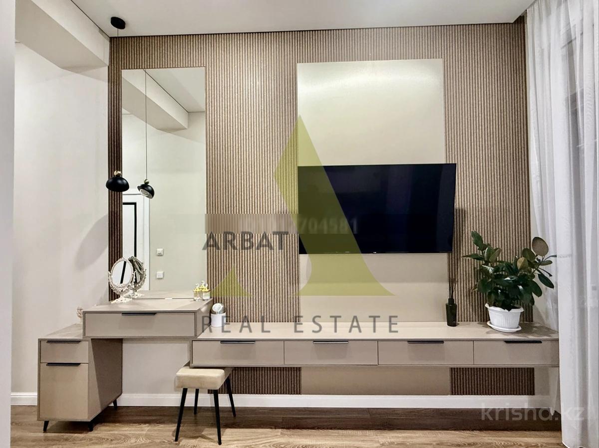 Фото Квартира, 4 комн, 156 м², 2/3 эт.