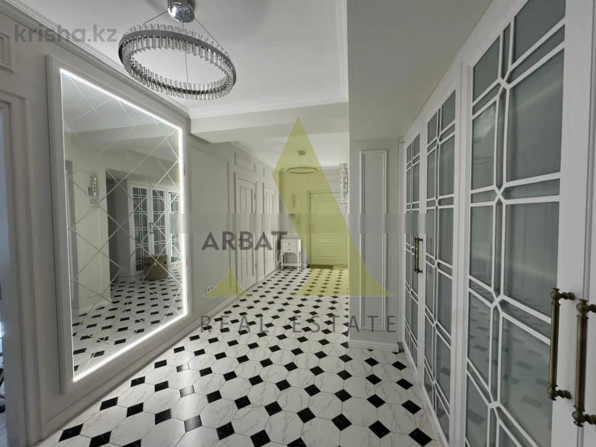 Фото Квартира, 3 комн, 138 м², 4/4 эт., 1978 г.п.