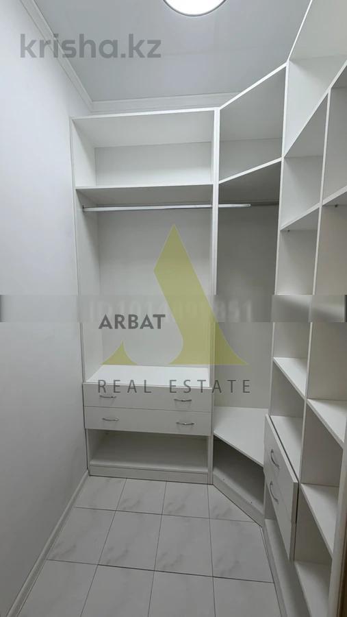 Фото Квартира, 3 комн, 110 м², 8/12 эт.