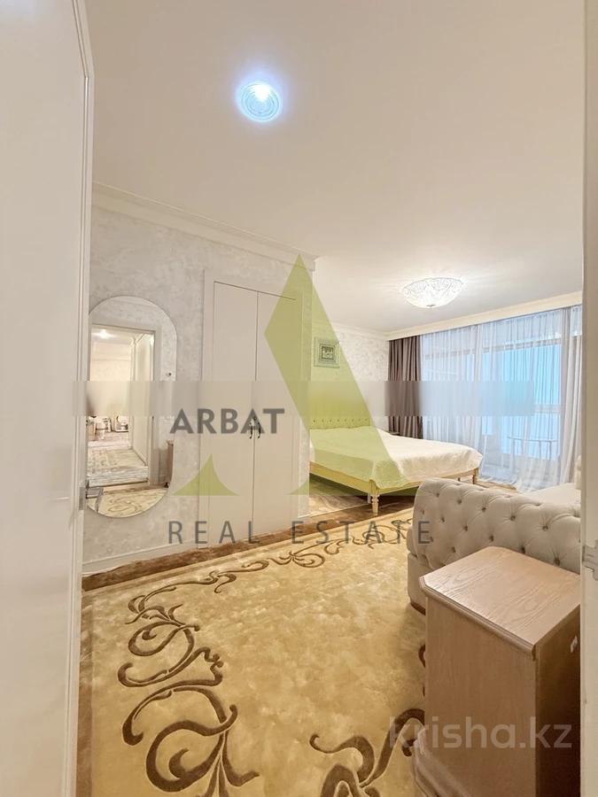Фото Квартира, 5 комн, 190 м², 1/17 эт.