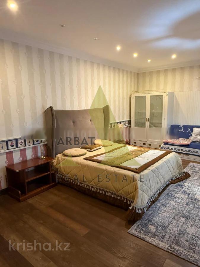 Фото Квартира, 4 комн, 183 м², 3/6 эт., 2009 г.п.