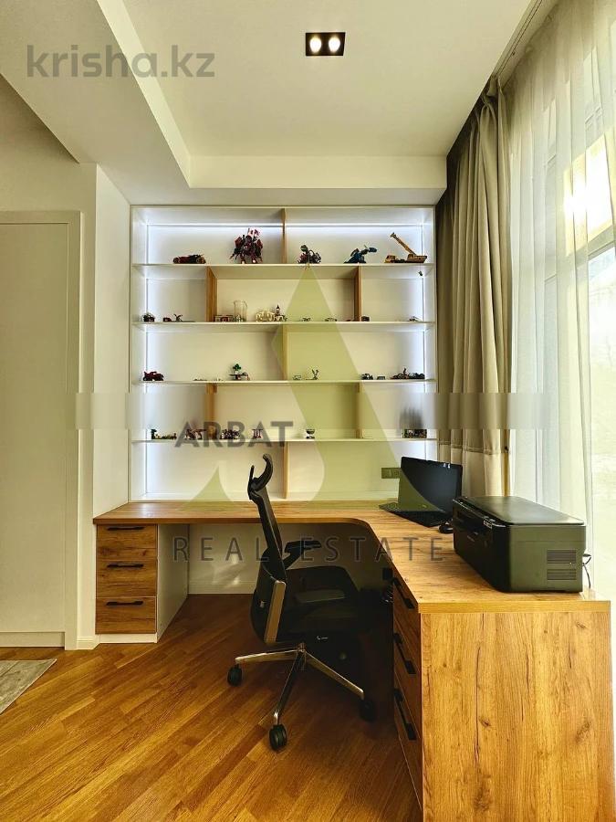 Фото Квартира, 4 комн, 210 м², 2/3 эт., 2020 г.п.