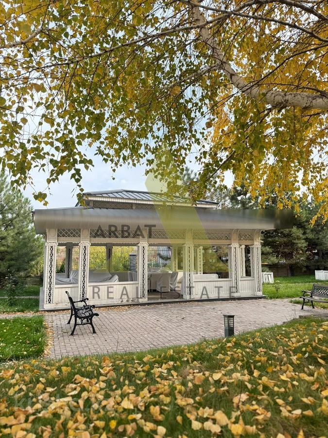 Фото Отдельный дом, 8 комн, 1300м²
