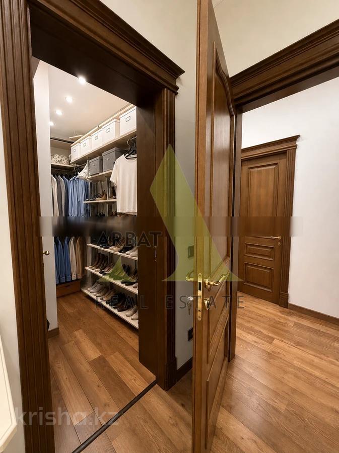 Фото Квартира, 4 комн, 158 м², 4/6 эт., 2007 г.п.