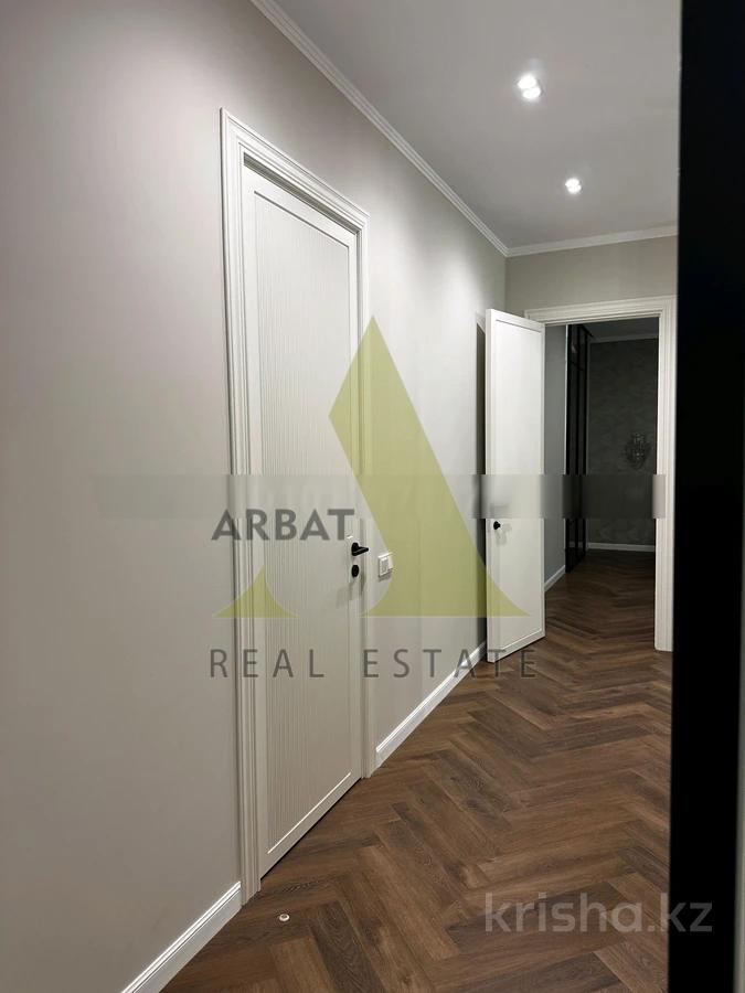 Фото Квартира, 3 комн, 111 м², 2/3 эт.