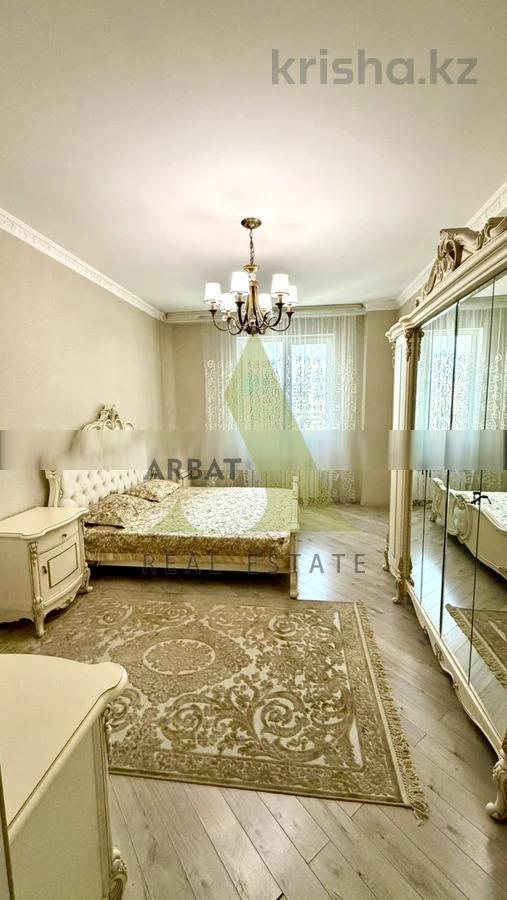 Фото Квартира, 3 комн, 110 м², 8/12 эт.