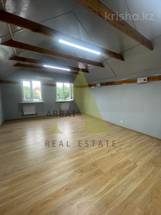 Фото Офисы, медцентры и аптеки, образование, 550 м²