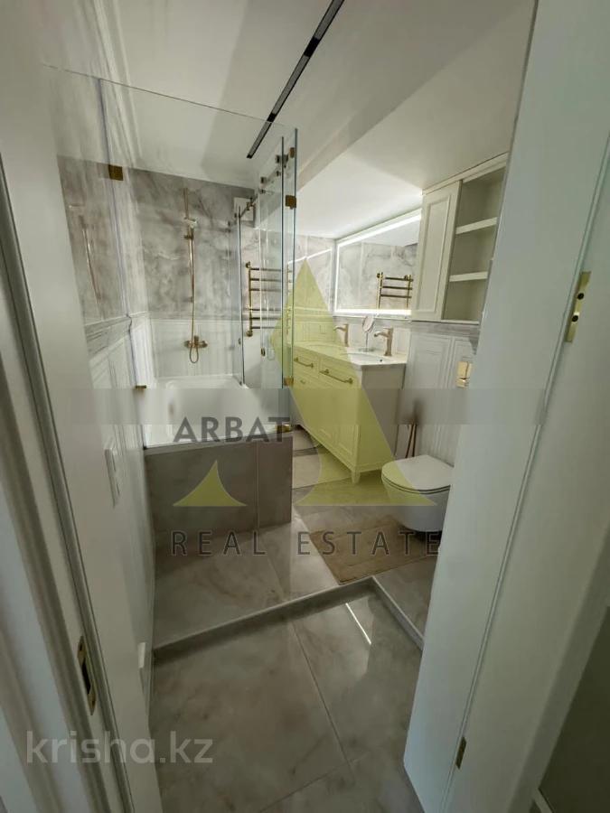 Фото Квартира, 3 комн, 138 м², 4/4 эт., 1978 г.п.