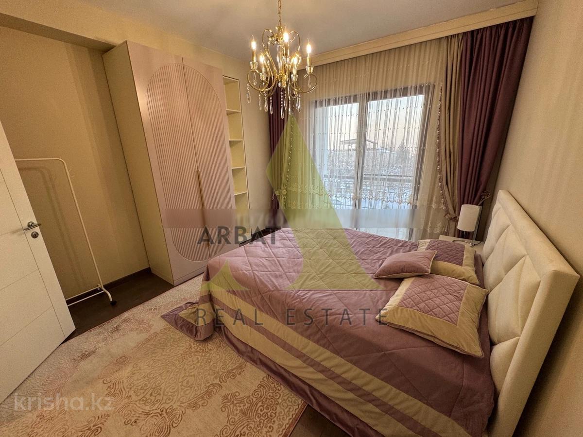 Фото Квартира, 5 комн, 220 м², 2 эт.