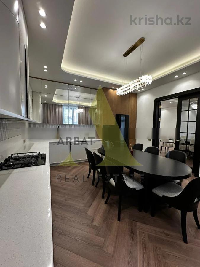 Фото Отдельный дом, 7 комн, 400м²
