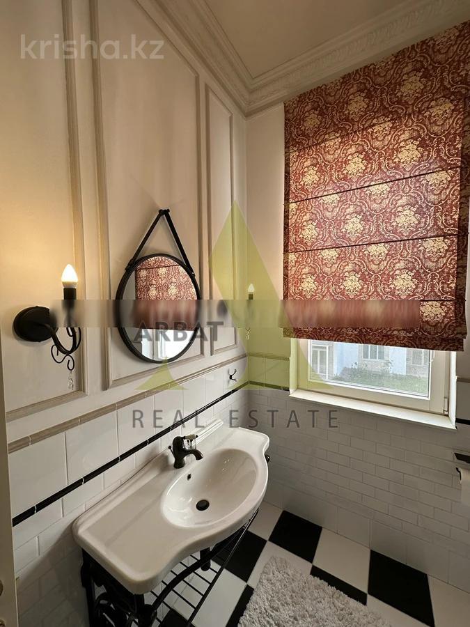 Фото Квартира, 5 комн, 230 м², 1/2 эт., 2010 г.п.