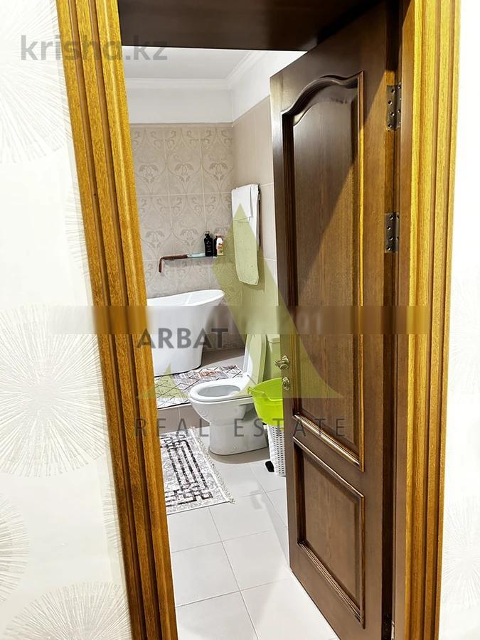 Фото Квартира, 7 комн, 450 м², 3/4 эт.