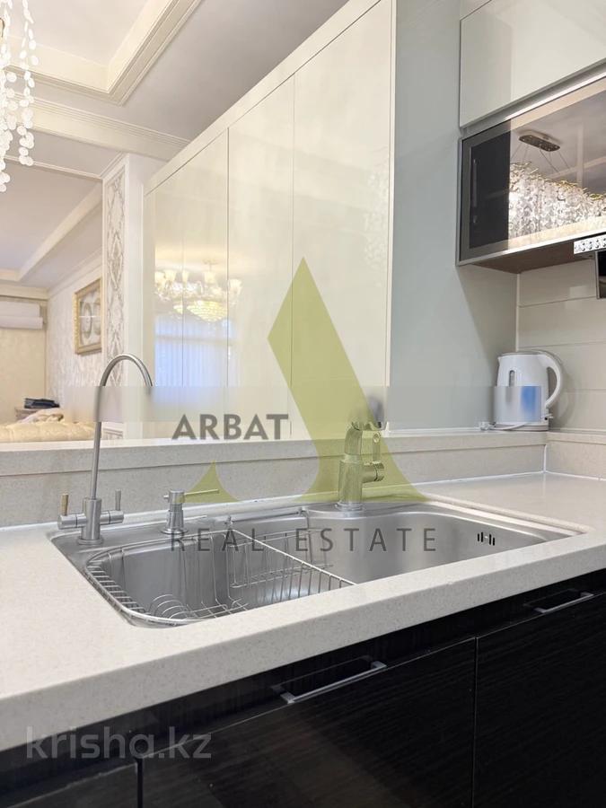 Фото Квартира, 5 комн, 190 м², 1/17 эт.