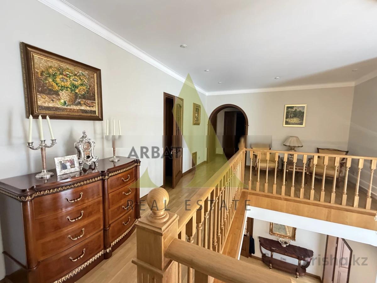 Фото Отдельный дом, 8 комн, 468м²