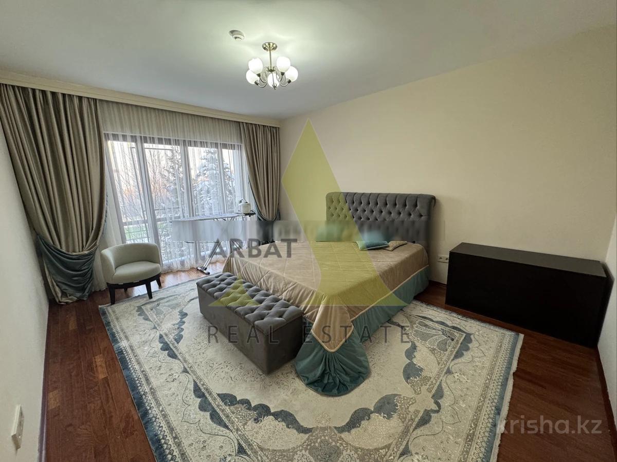 Фото Квартира, 5 комн, 220 м², 2 эт., 2007 г.п.