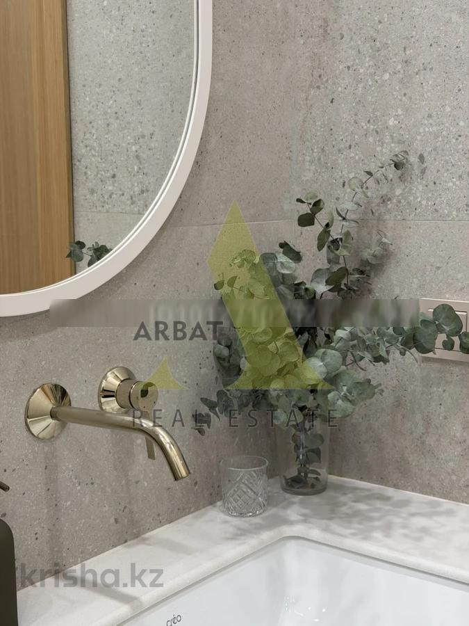 Фото Квартира, 5 комн, 210 м², 2/6 эт., 2013 г.п.