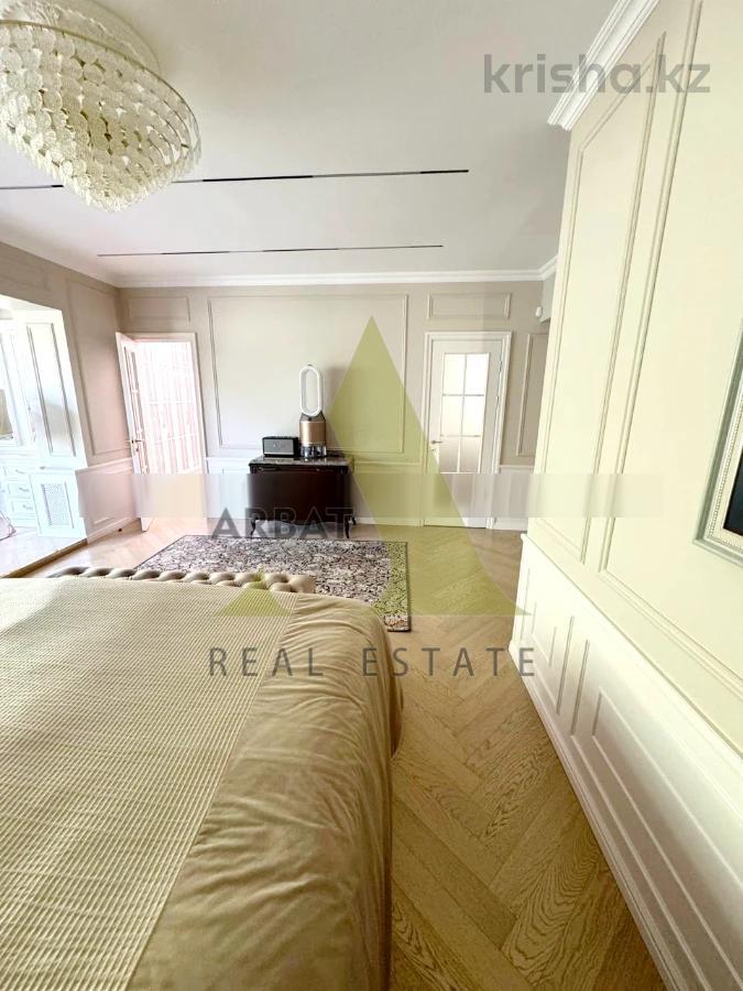 Фото Квартира, 3 комн, 138 м², 4/4 эт., 1978 г.п.