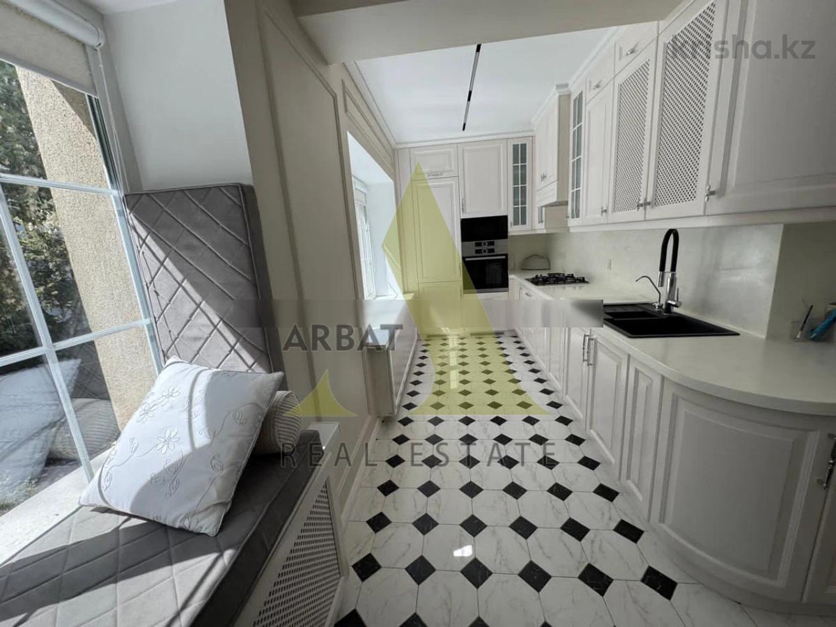 Фото Квартира, 3 комн, 138 м², 4/4 эт., 1978 г.п.