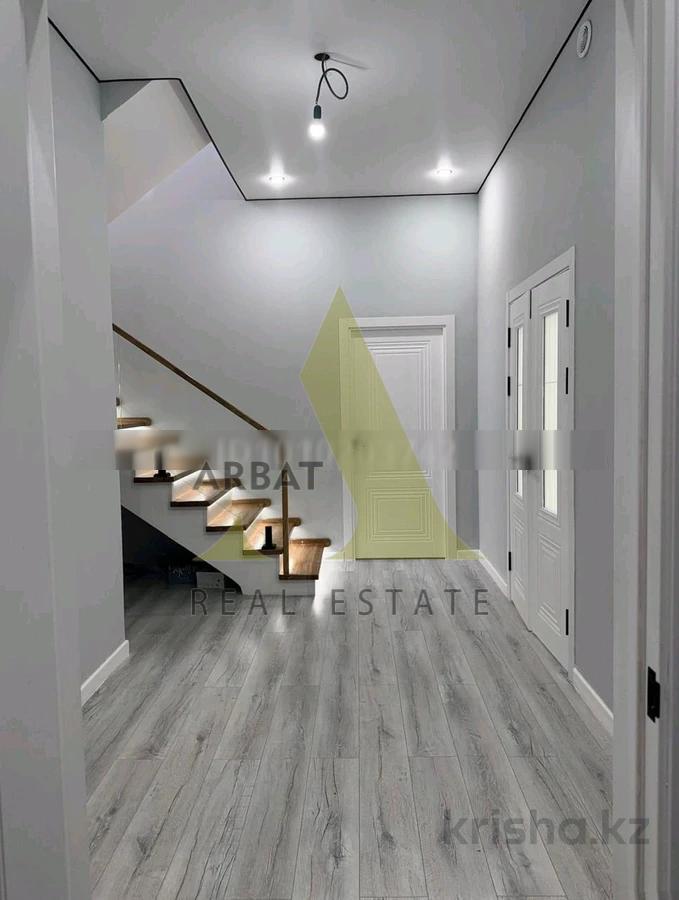 Фото Отдельный дом, 6 комн, 225м²