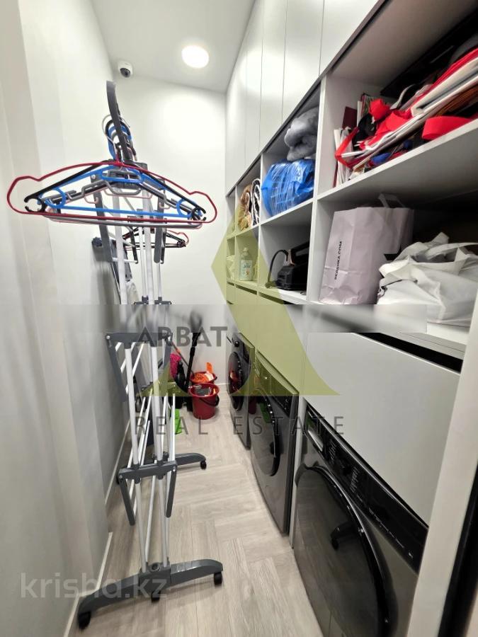 Фото Отдельный дом, 5 комн, 300м²