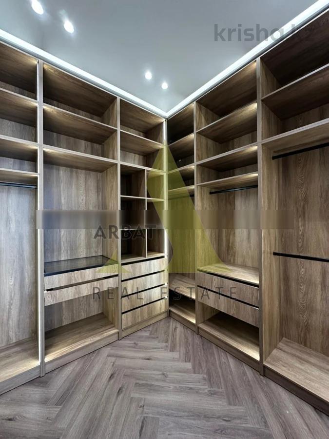 Фото Отдельный дом, 7 комн, 400м²