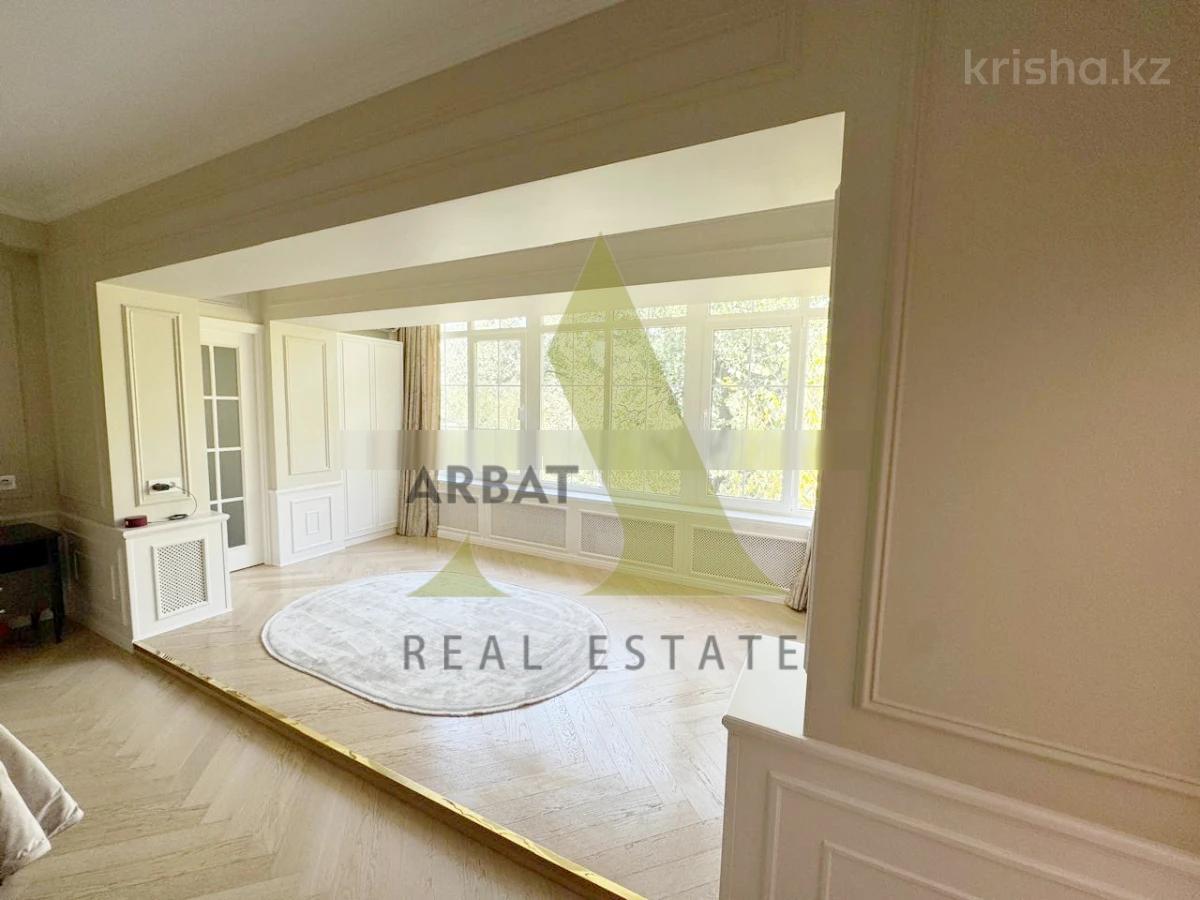 Фото Квартира, 3 комн, 138 м², 4/4 эт., 1978 г.п.