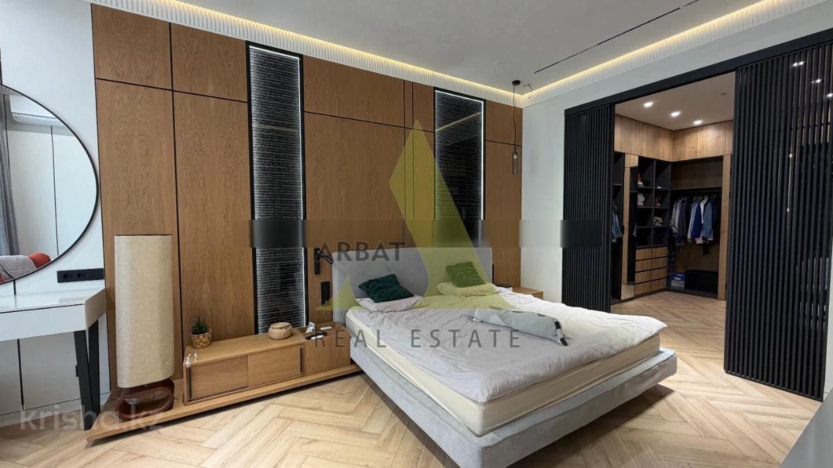 Фото Квартира, 4 комн, 193 м², 1/3 эт., 2022 г.п.