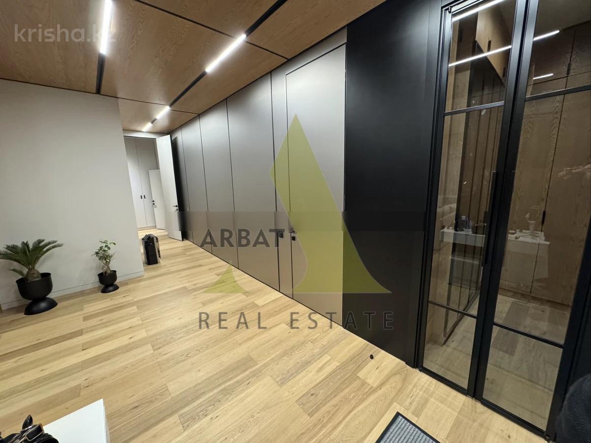Фото Квартира, 3 комн, 135 м², 1/6 эт., 2007 г.п.