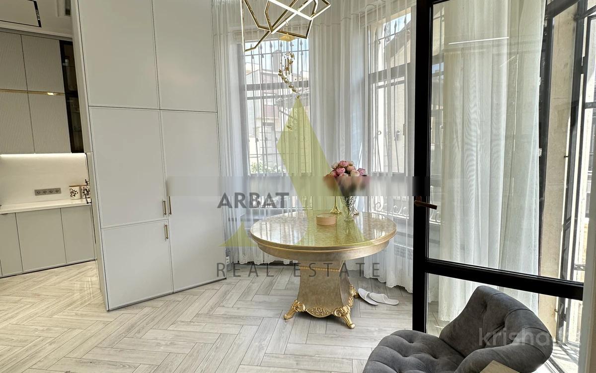 Фото Отдельный дом, 7 комн, 650м²