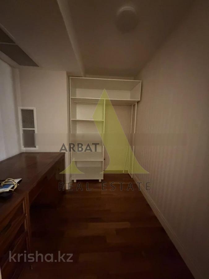 Фото Квартира, 5 комн, 220 м², 1/2 эт., 2006 г.п.