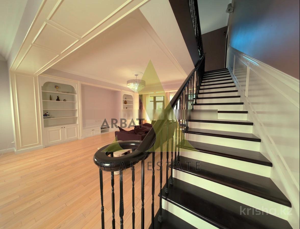 Фото Квартира, 5 комн, 364 м², 3/4 эт., 2011 г.п.