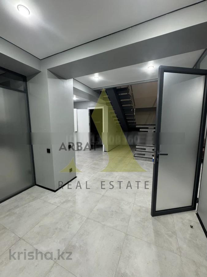 Фото Квартира, 6 комн, 440 м², 1/3 эт., 2022 г.п.
