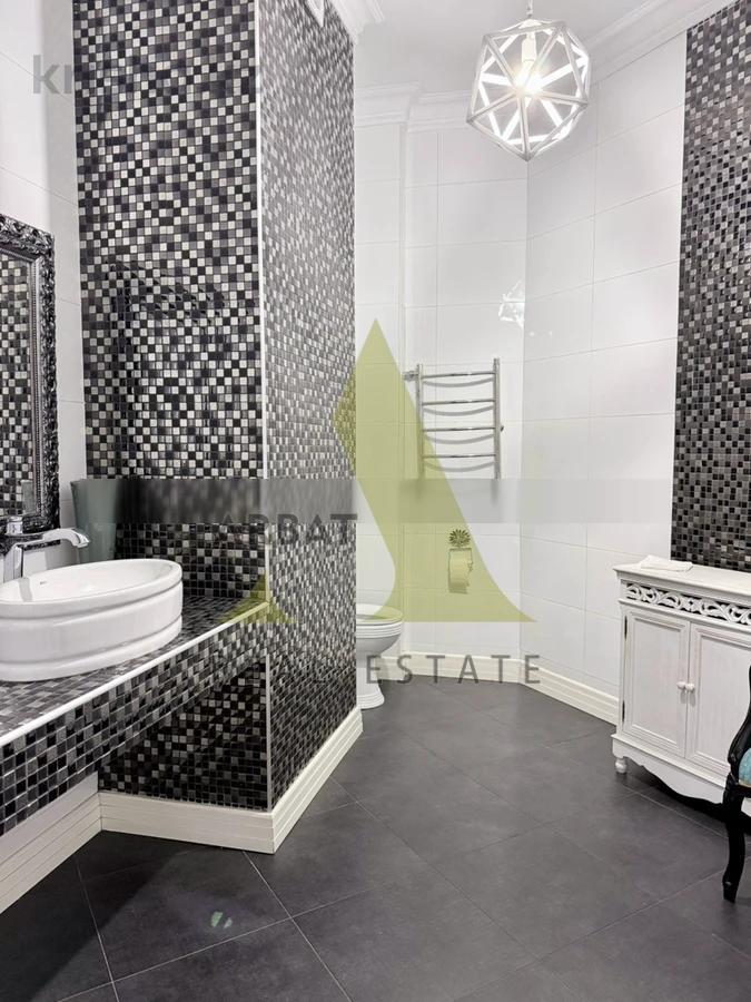 Фото Квартира, 6 комн, 300 м², 6/7 эт.
