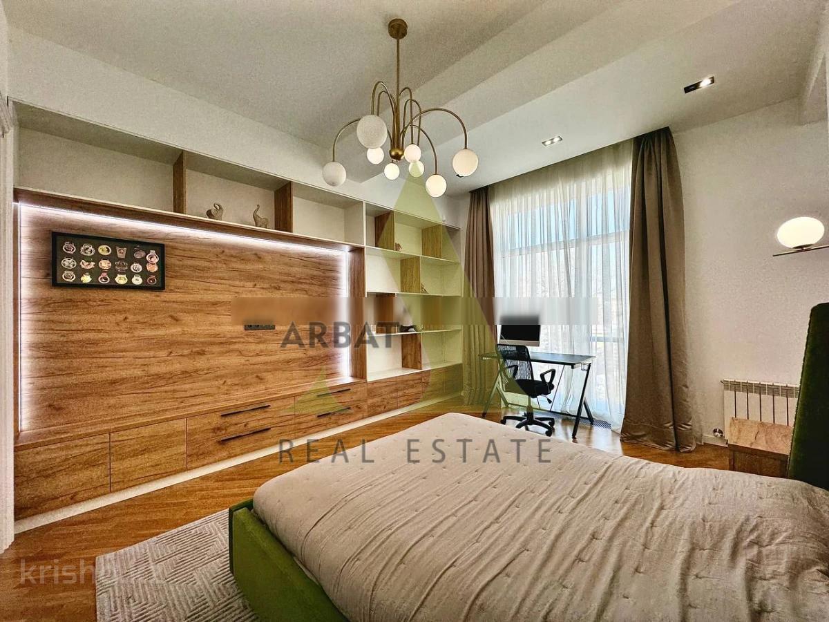 Фото Квартира, 4 комн, 210 м², 2/3 эт., 2020 г.п.
