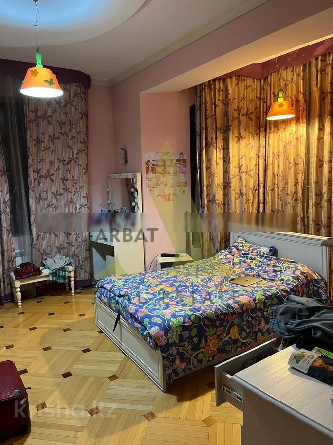 Фото Отдельный дом, 10 комн, 680м²